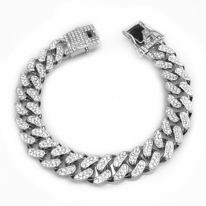 Luxury Diamond Cuban Pet Chain Collar with Designer Secure Buckle - Stylish and Sturdy Dog Collar